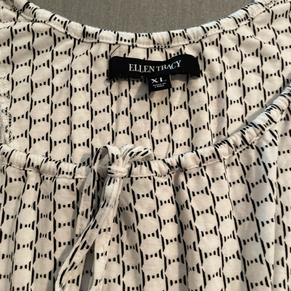 Ellen Tracy 2-Piece Black/White Geometric Print Sleeveless Stretch Pajama Set - Picture 2 of 14